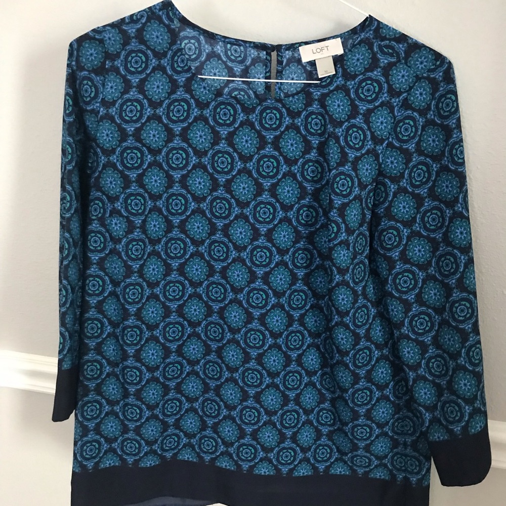 Pretty long sleeve blouse